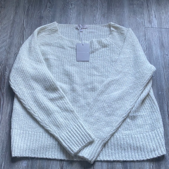 Chelsea28 Sweaters - Chelsea28 Cream Crew Neck Sweater Women’s Size S Knit Warm Cozy NWT